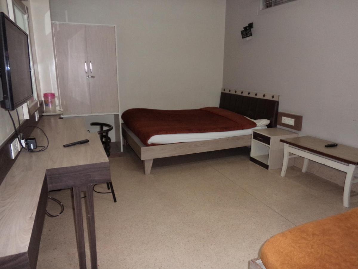 Hotel Monsoon Shillong Dış mekan fotoğraf