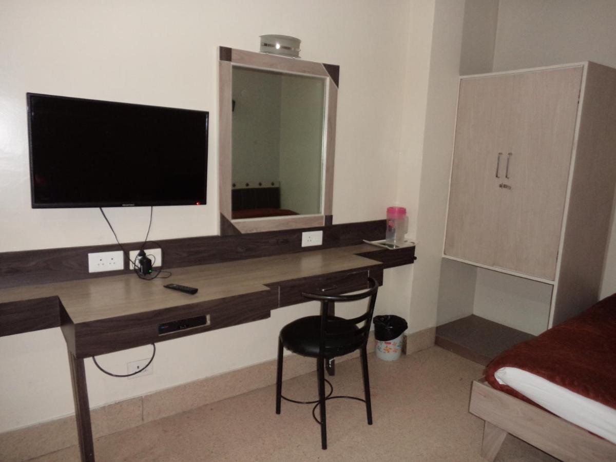 Hotel Monsoon Shillong Dış mekan fotoğraf